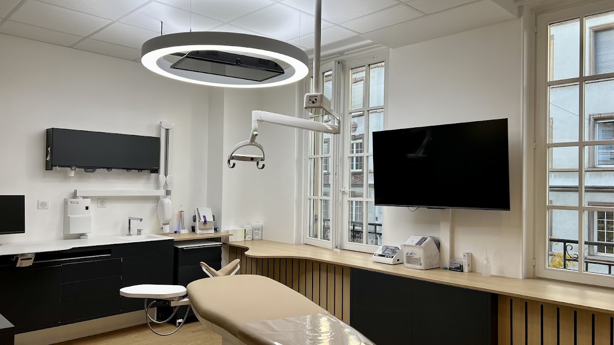Docteur Julien DENNI Esthétique et Chirurgie Dentaire (Implantologie et Dents de sagesse)