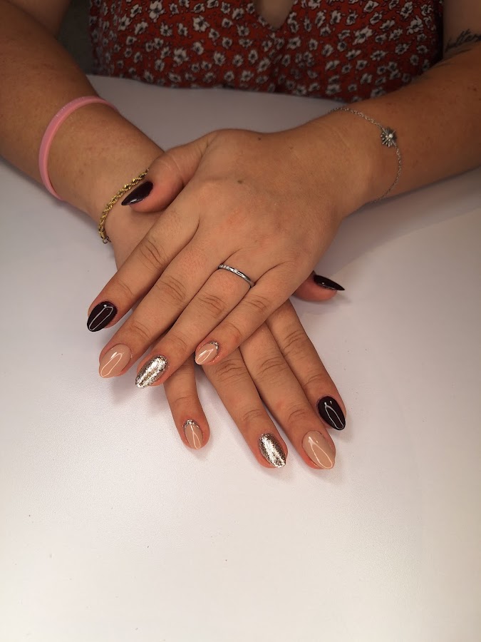 Ty'mé sur l'ongle