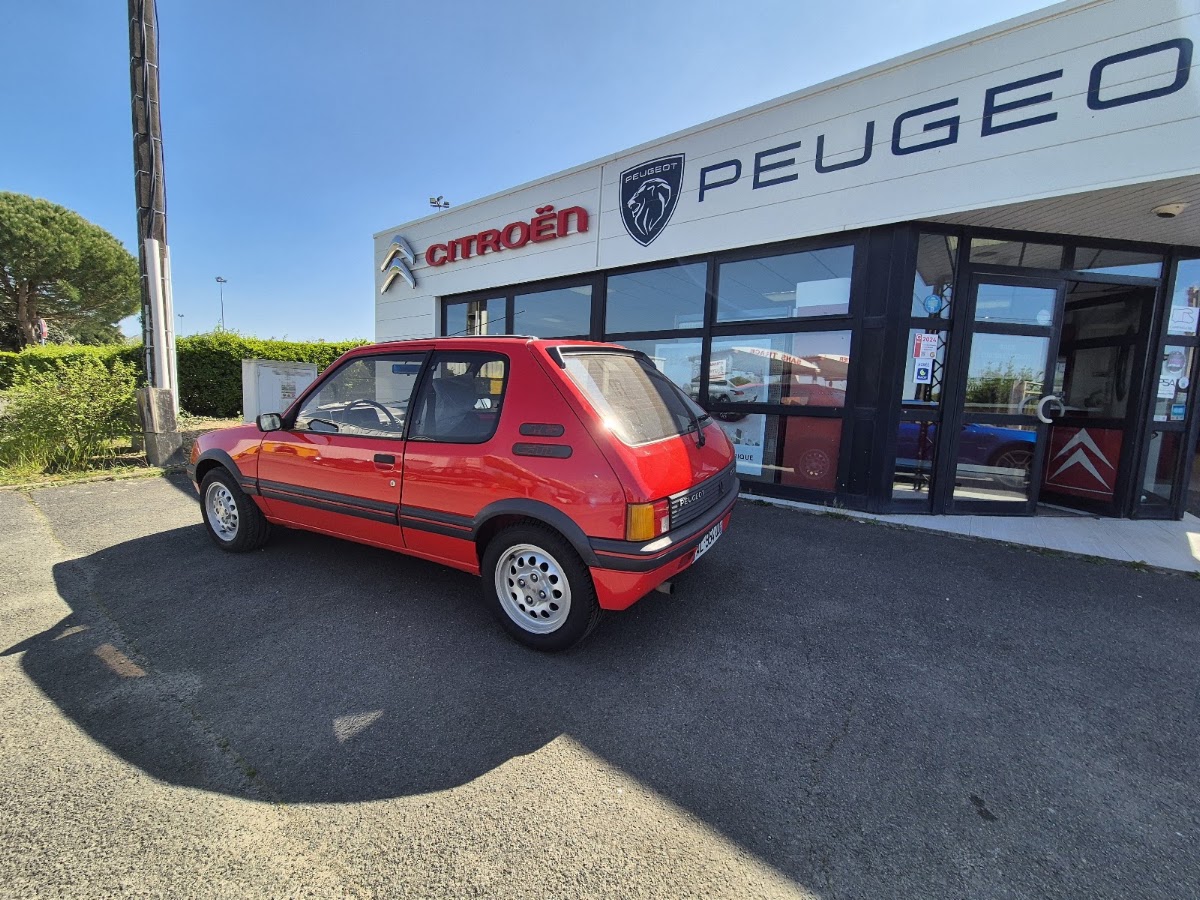 LUYNES AUTO RCV - Citroën / Peugeot