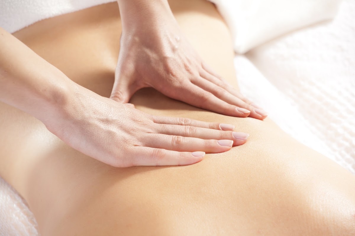 Au Studio by Miss V - Massages Bien-être & Energetiques - Stretching, Pilates & Yin Yoga.