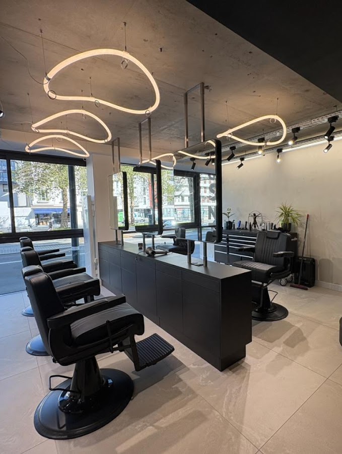 LA BELLE VIE RENNES TATOUAGE COIFFURE NAILS