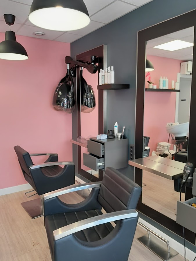 La Petite Coiffeuse du Cannet