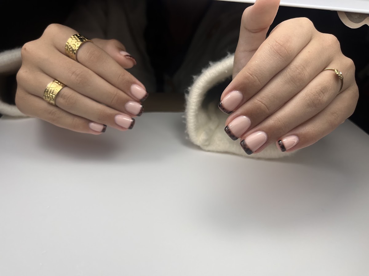 Diamond Nails