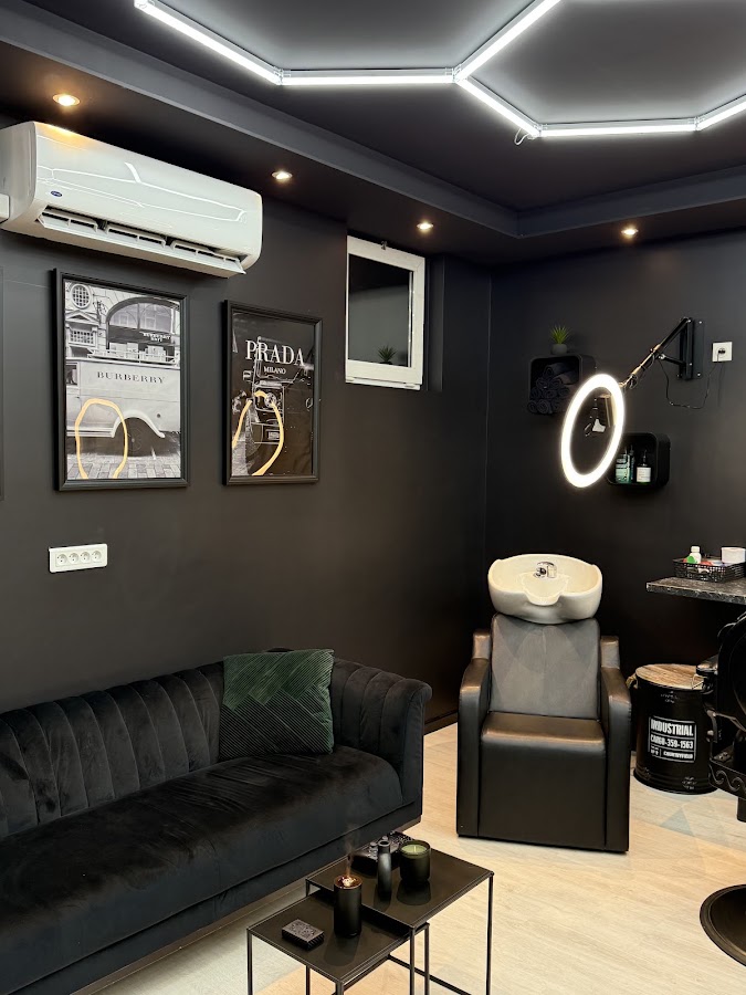 OMEGA BARBER SHOP
