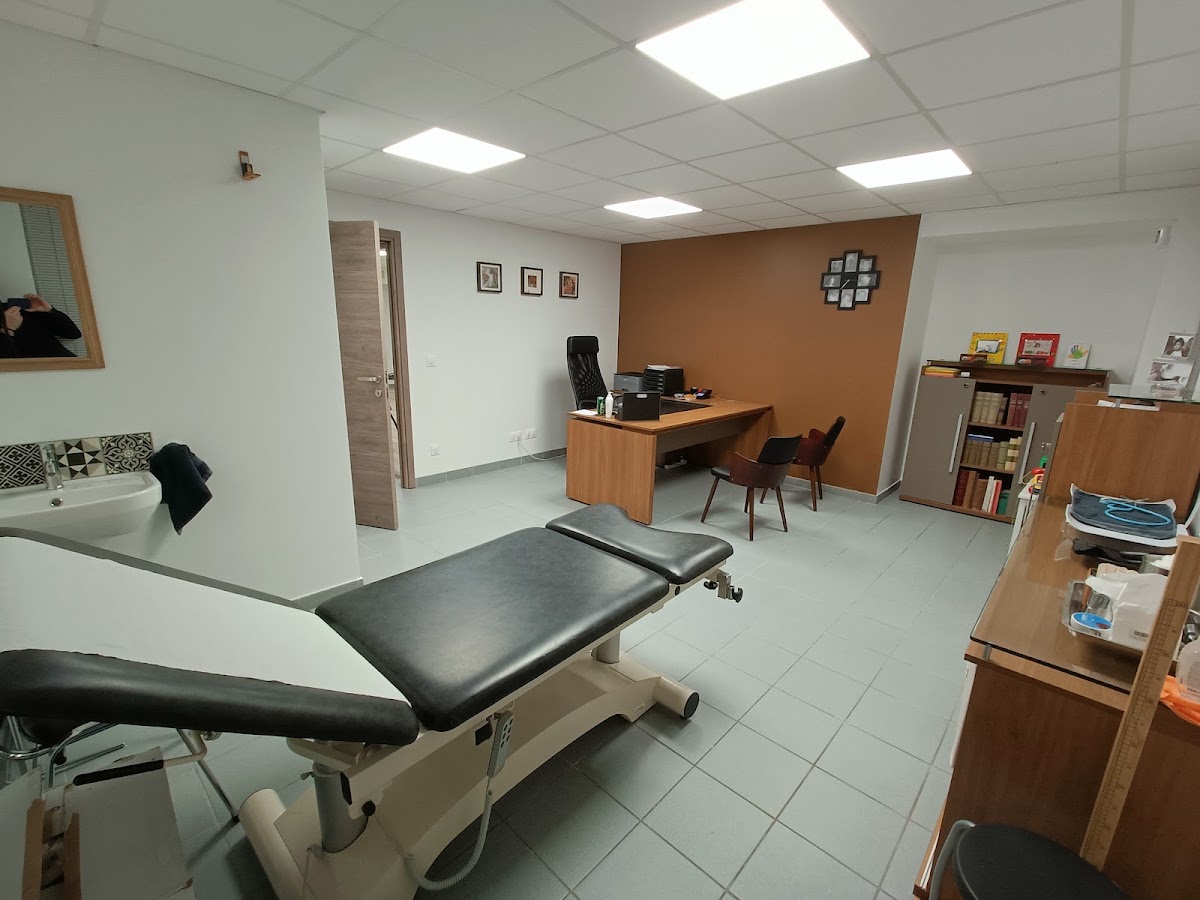 Dr Arnaud Lerouge