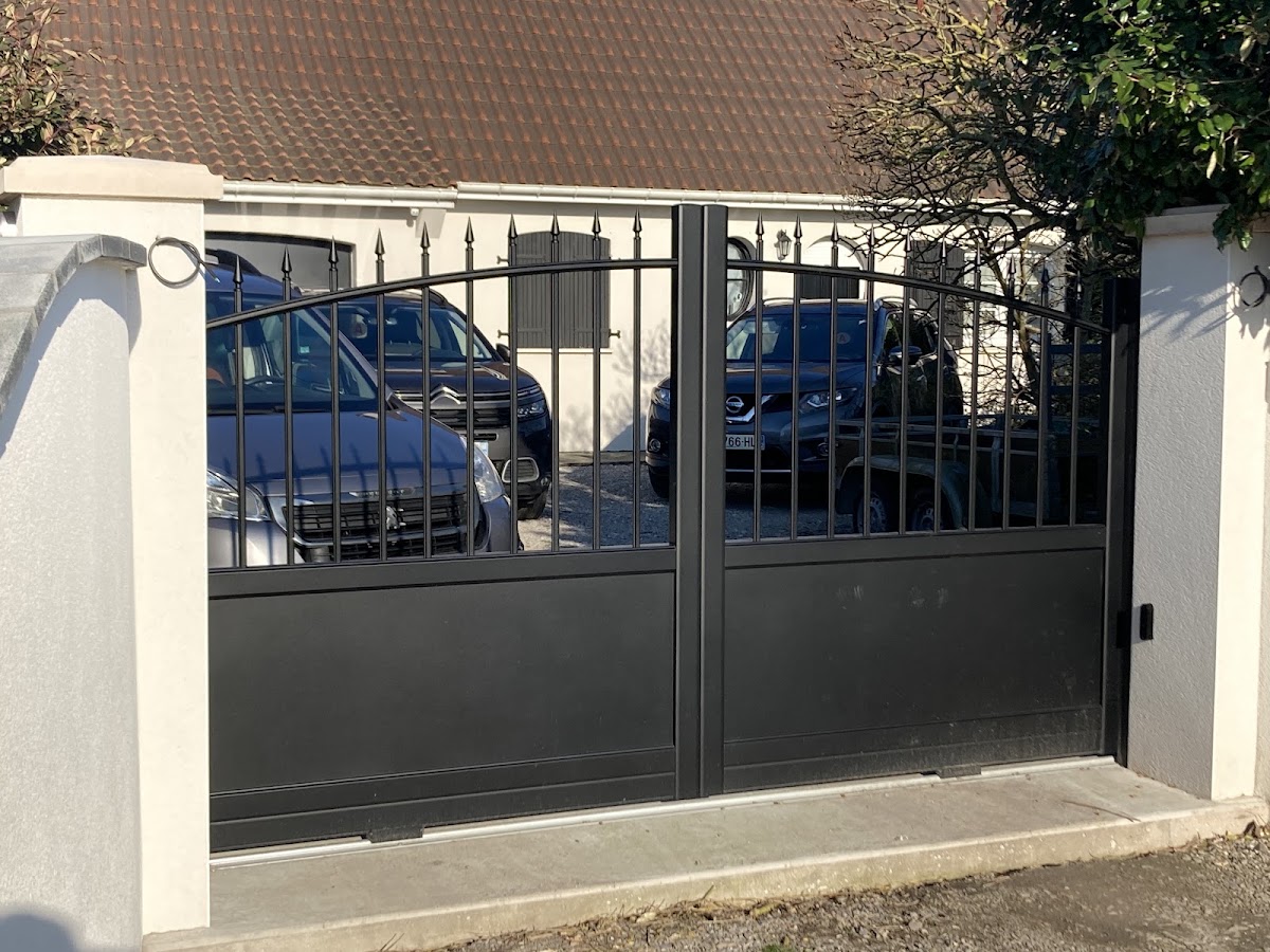 Bourteel Bruno · Fenêtres, Portes, Volets, Portails