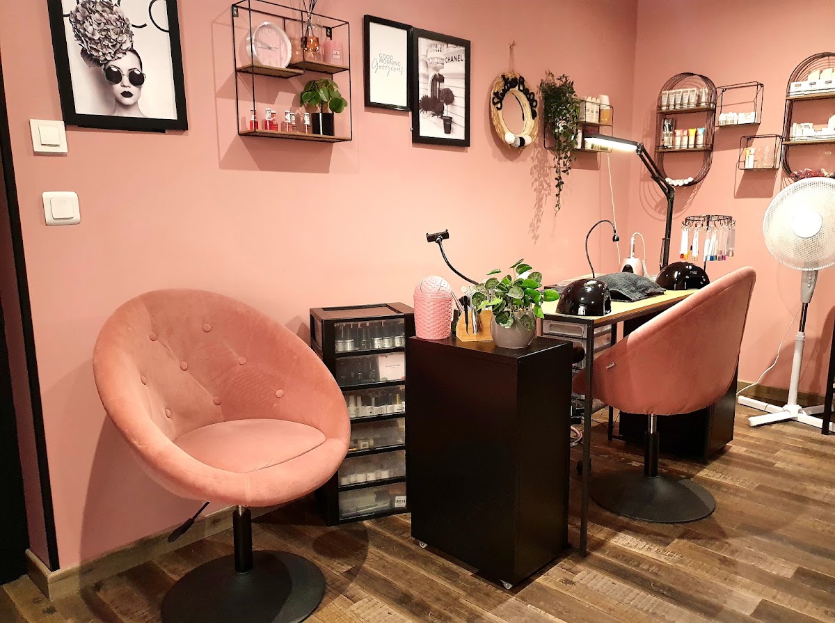 Studio Bella