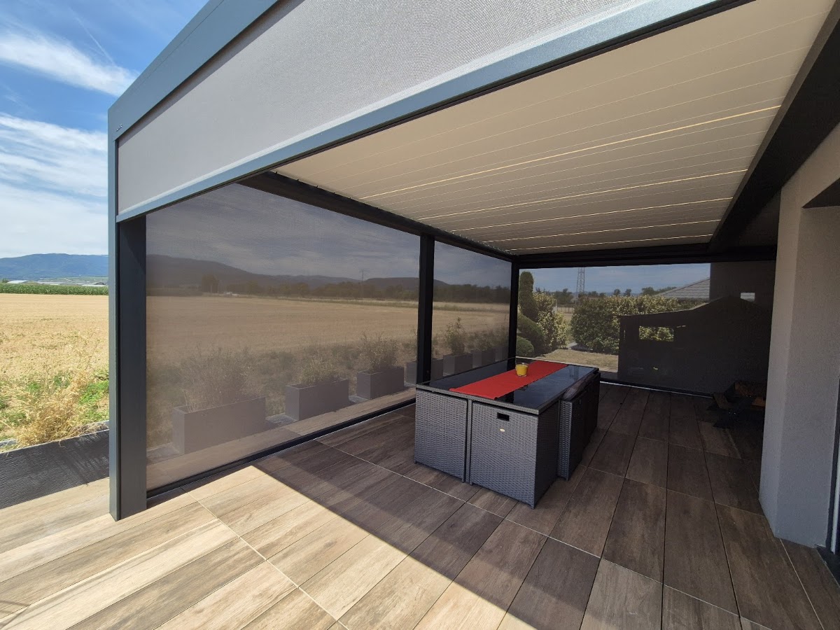 Komilfo Isoger à Mulhouse - Pergolas, Stores, Fenêtres, Menuiseries