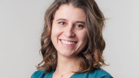 Dr Alix CORRAL - Dentiste Nîmes