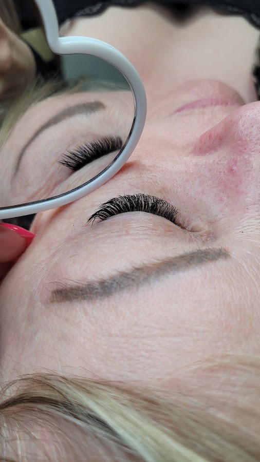 Laura studio beauté - Extensions de cils & Head Spa (78)