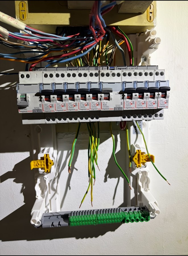 AK ELEC