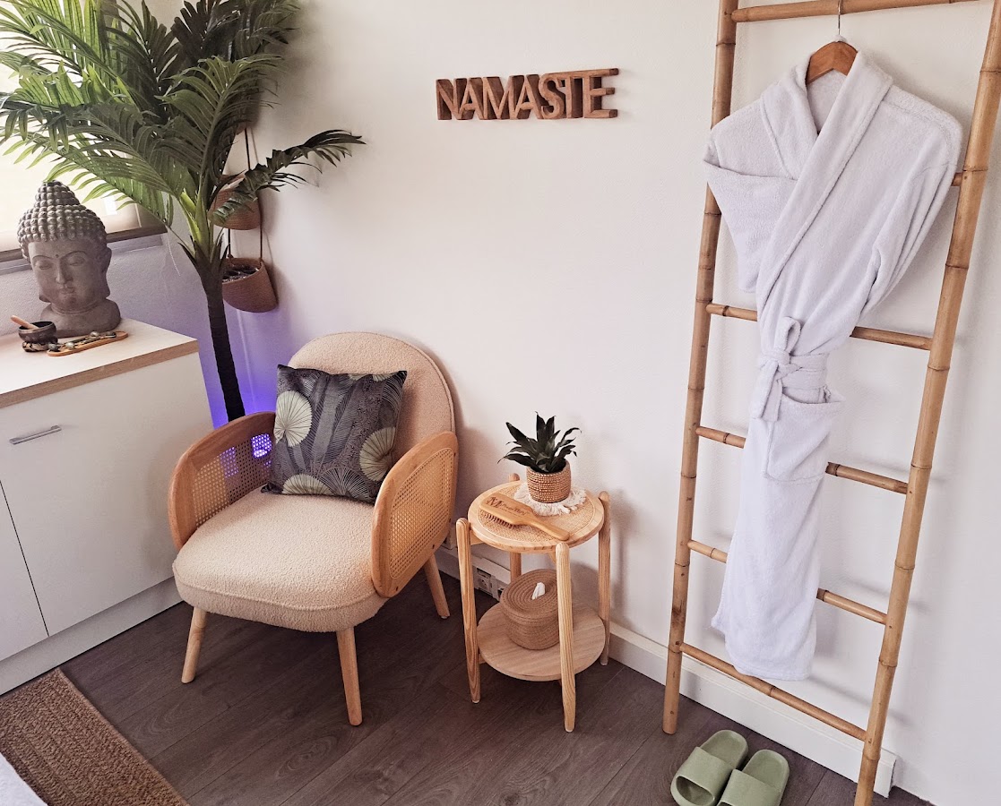 Marissa TOUMI L'art de votre bien-être (MASSAGE PRO/ AUCUNE NUDITÉ) )