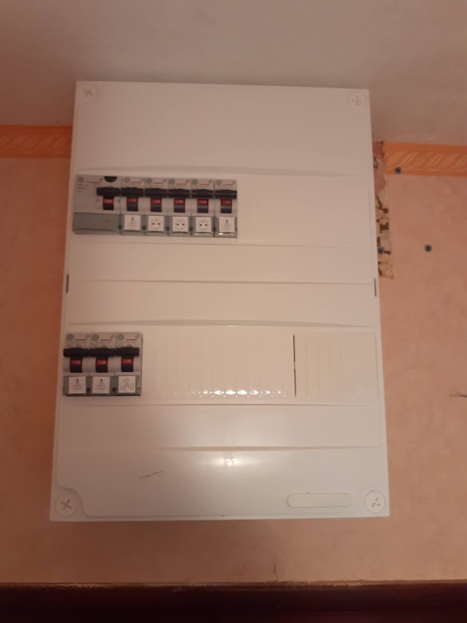 H.PORCHERON.ELECTRICITE CABLAGE RESEAU INFORMATIQUE