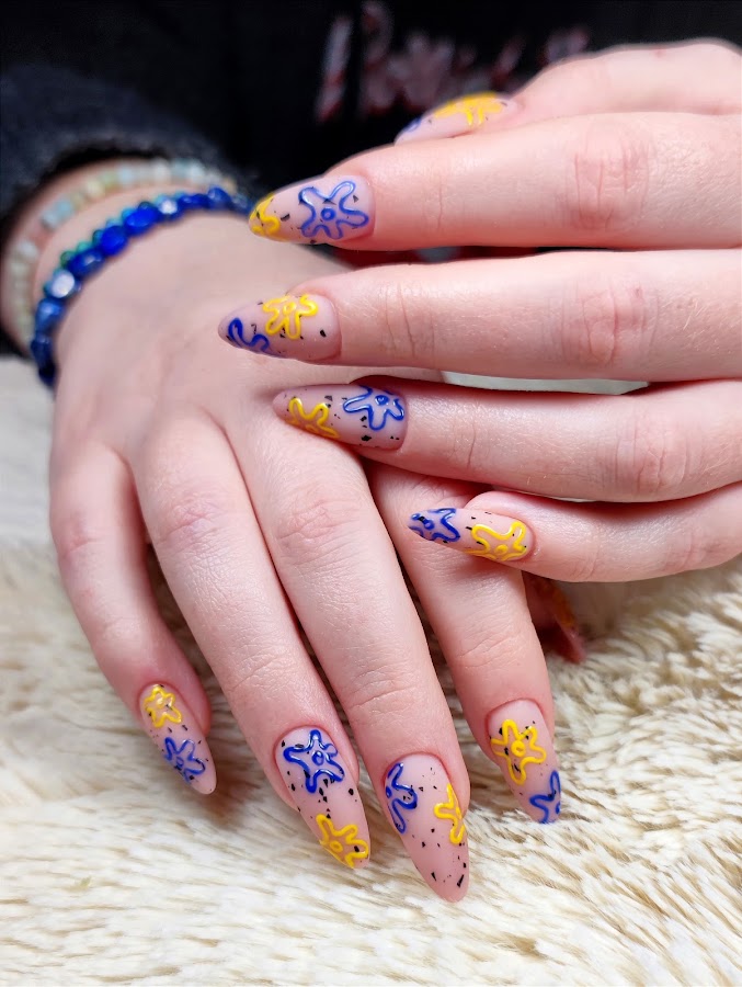 Les Ongles de Lulu (Ongle, Blanchiment & Strass Dentaire)