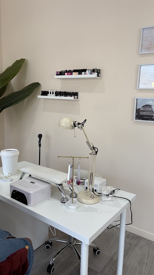 Mae nailbar