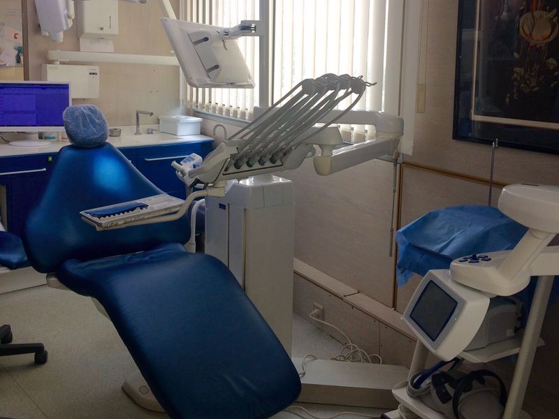Roland Cottereau - Dentiste