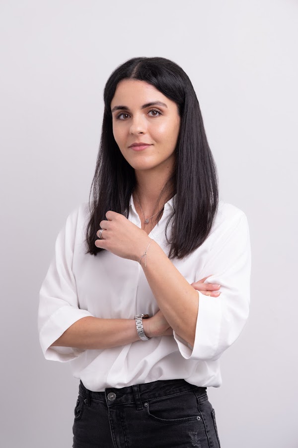 Lina Abdelali - Avocate en droit du travail Aubagne