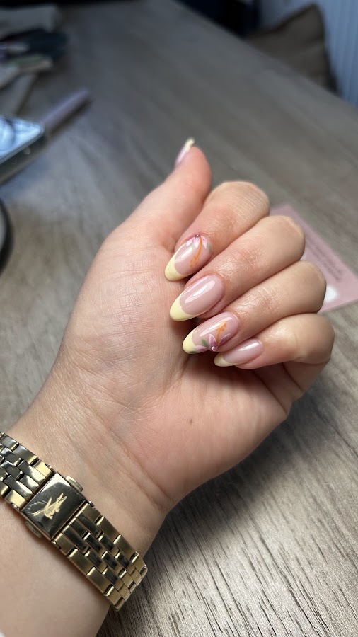 Alex R'Nails