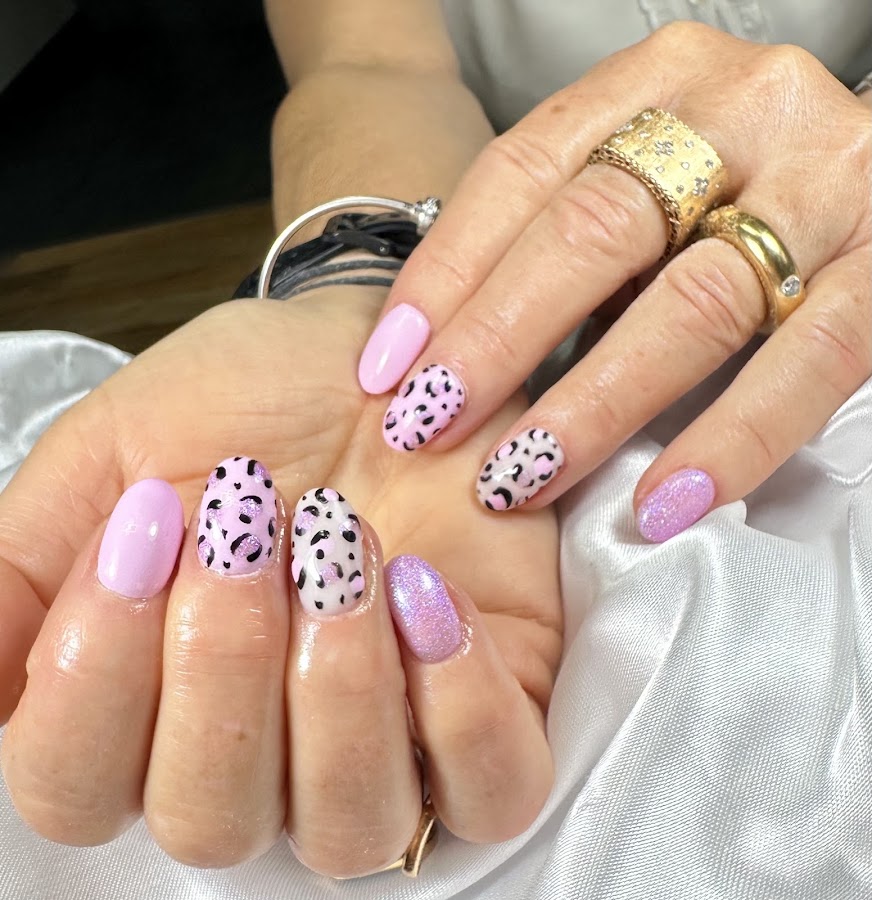Aloha Nails