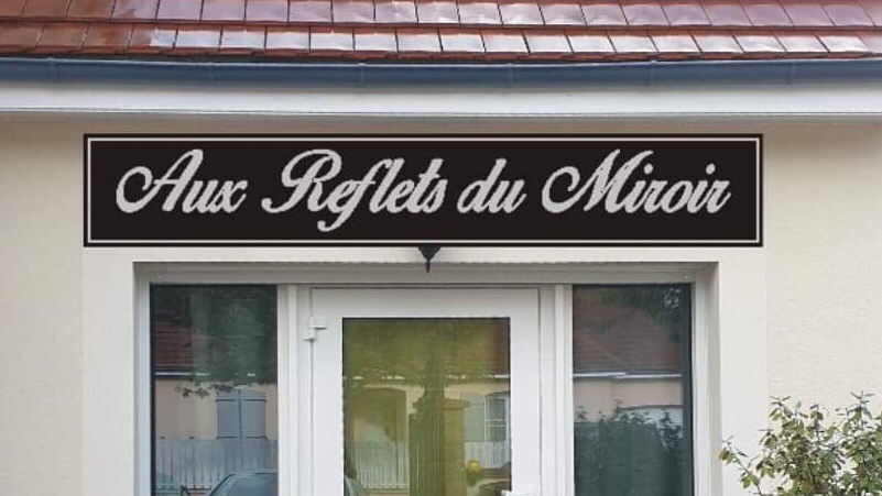 Aux reflets du miroir (salon féminin)