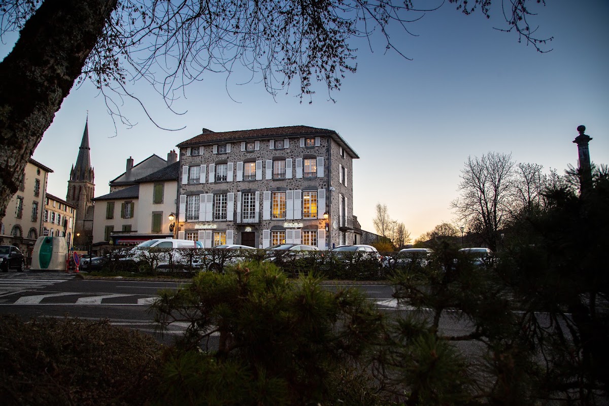 AXA Assurance et Banque Dufour Vidal Andrieu