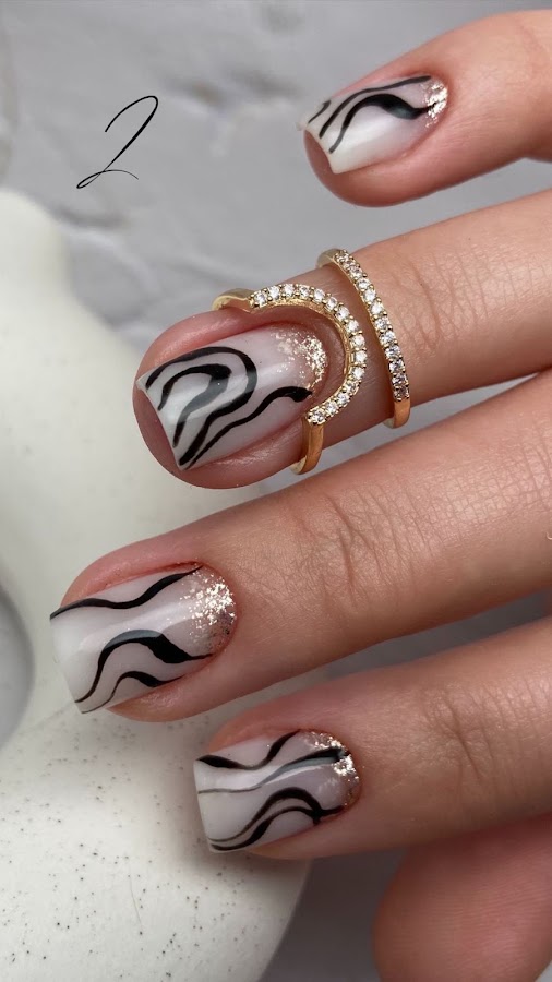 Nails_oxi