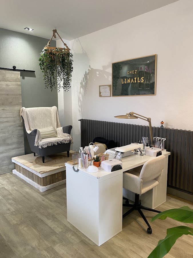 Chez Linails