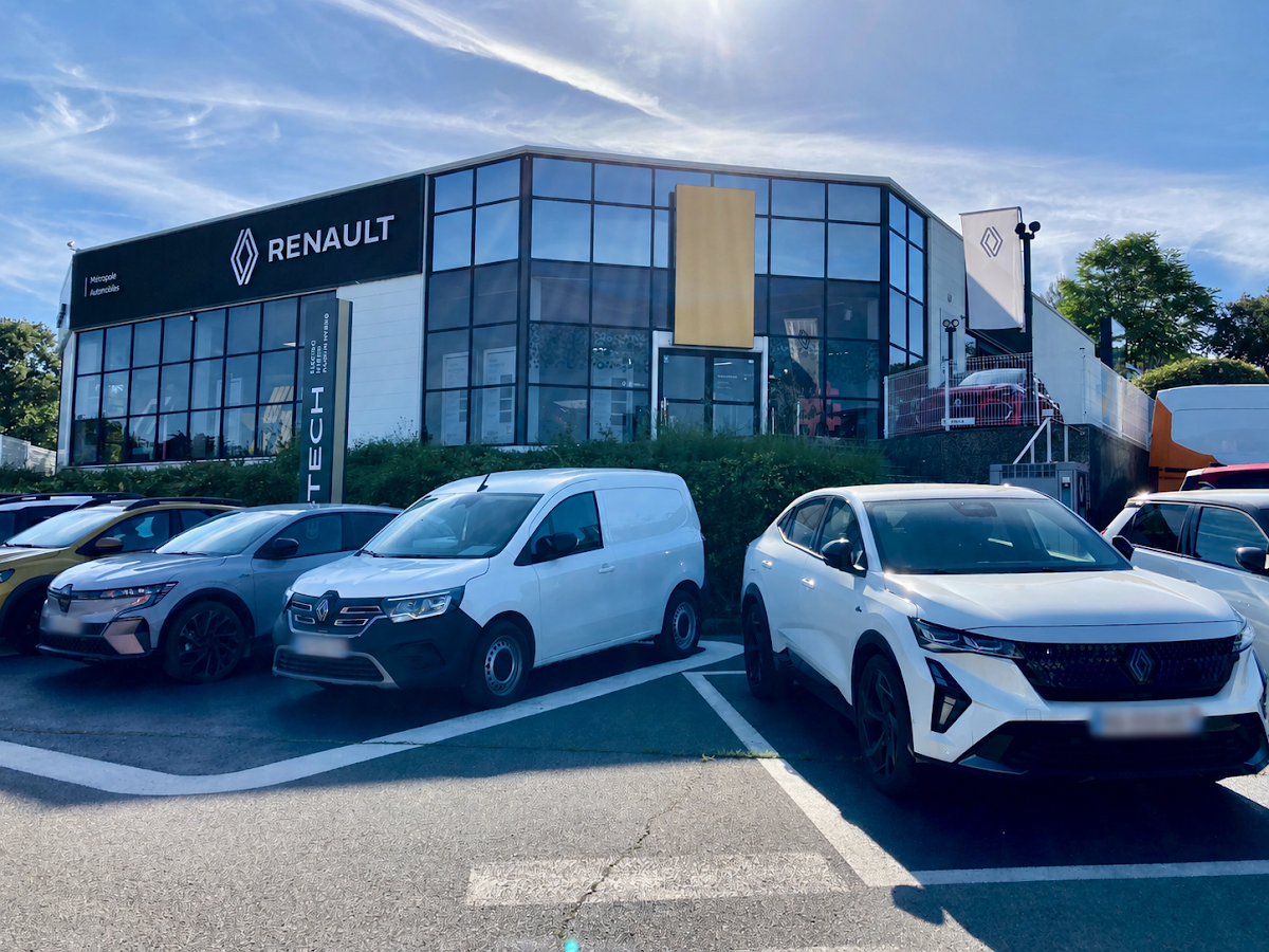 RENAULT ST GELY DU FESC - GROUPE PEYROT