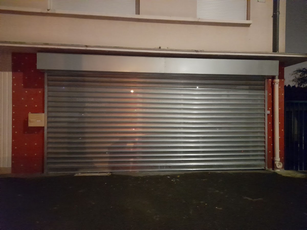 MetalsFrance - Rideau Métallique - Porte Sectionnelle 95