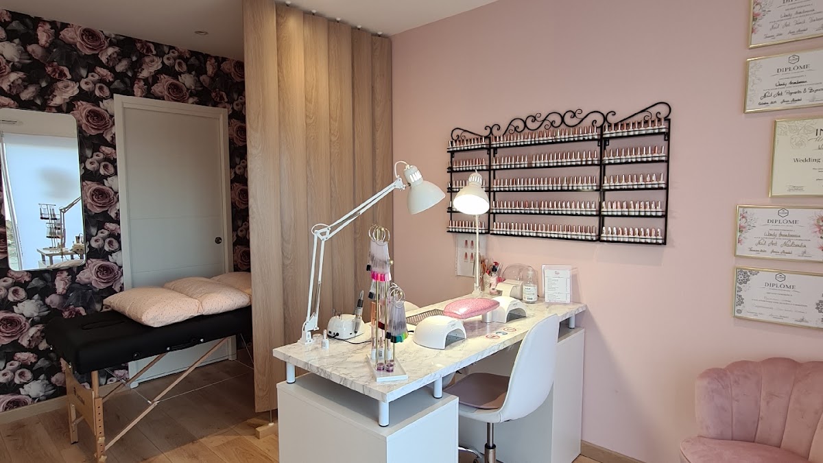 Wendynail's Prothésiste Ongulaire & Formatrice