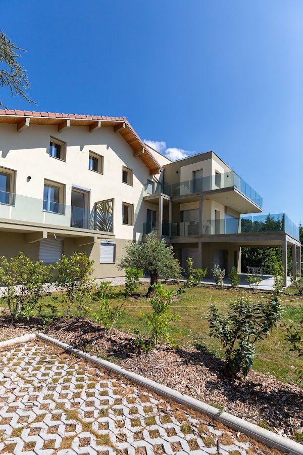 DECO 38