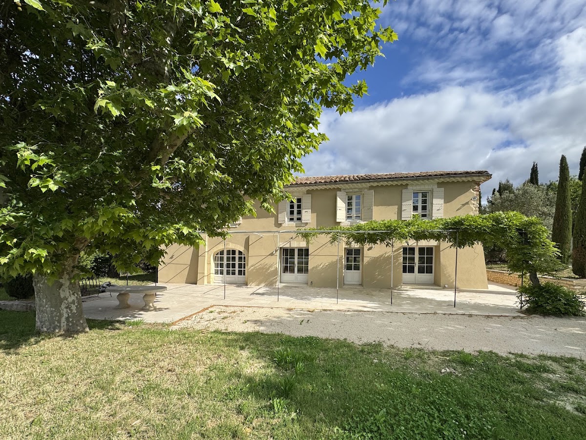 Agence Immobilière Apt - Pierres & Tradition en Luberon