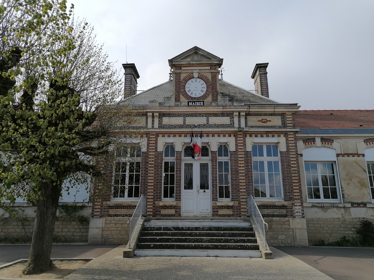 Mairie de Poilly-sur-Tholon