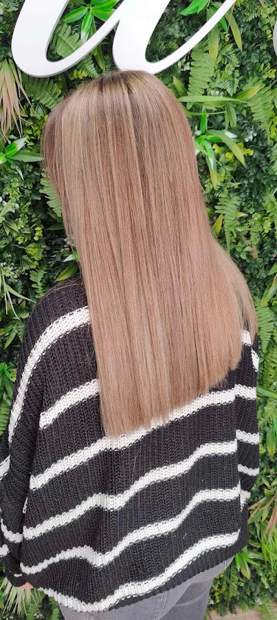 Ell's coiffure