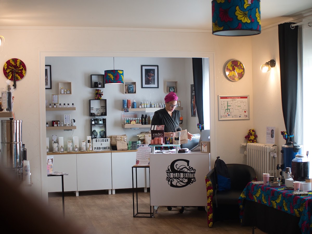 So Glad Beauté, Bien-être & Parfumerie