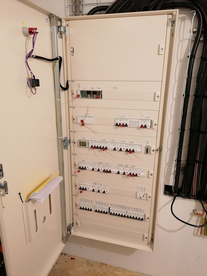 electricien saint etienne - EBT 42
