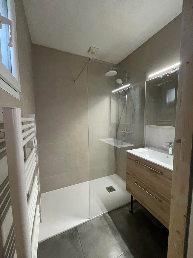 Olivier Caroff - Création de salle de bain clé en main