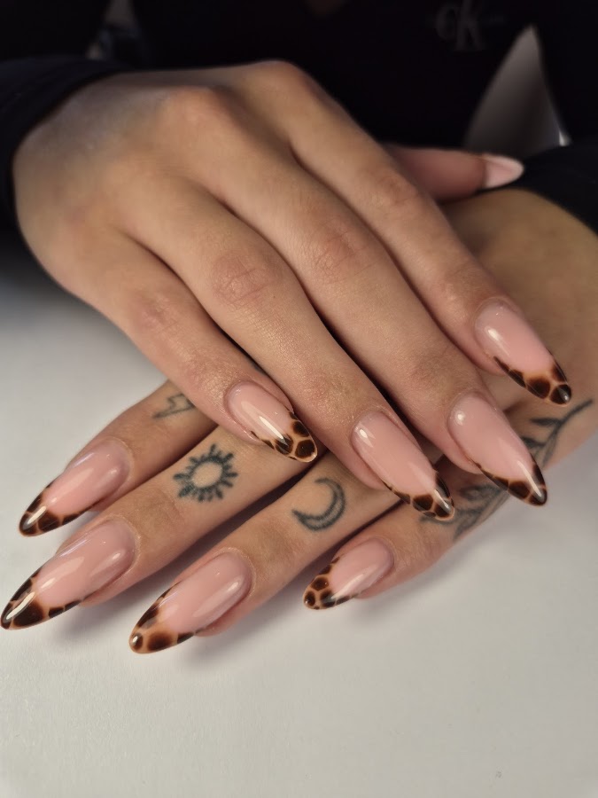 Nadia Nails