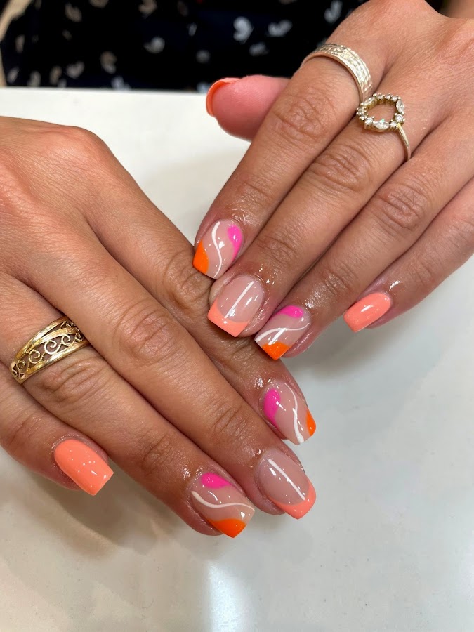 Viola Nails