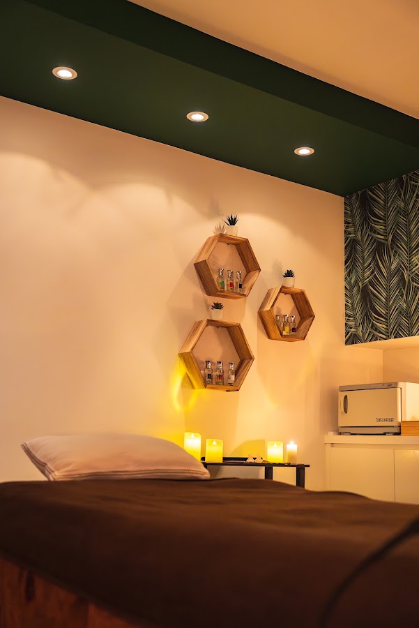 Brahma SPA | Massages traditionnels de bien-être | Jacuzzi & Hammam privatifs | Soins en duo