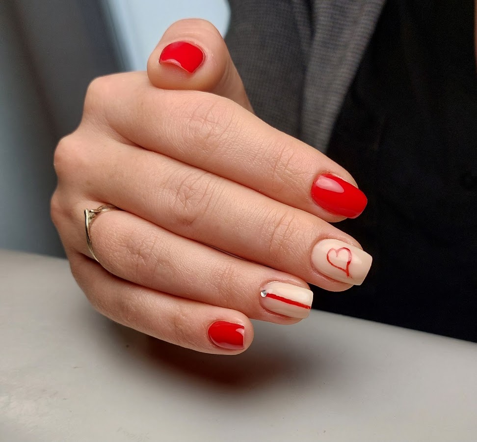 E-Nails prothésiste ongulaire et formatrice en ligne