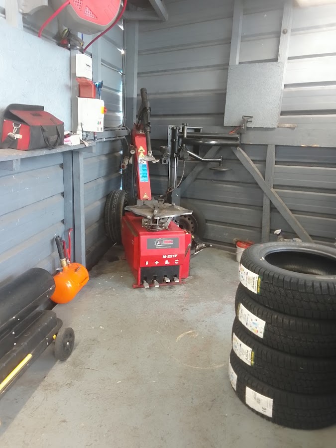 Premium Auto Services – Garage & Réparation Pneus à Épinay
