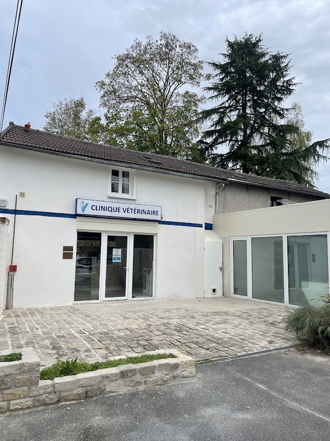 Clinique Vétérinaire des 3 Vallées - Dr Auger, à Saint Chéron