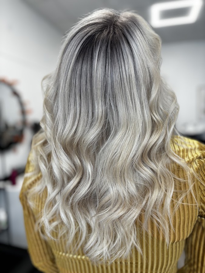 LM Coiffure - Méloé coiffeuse, coloriste et barbier à Voiron