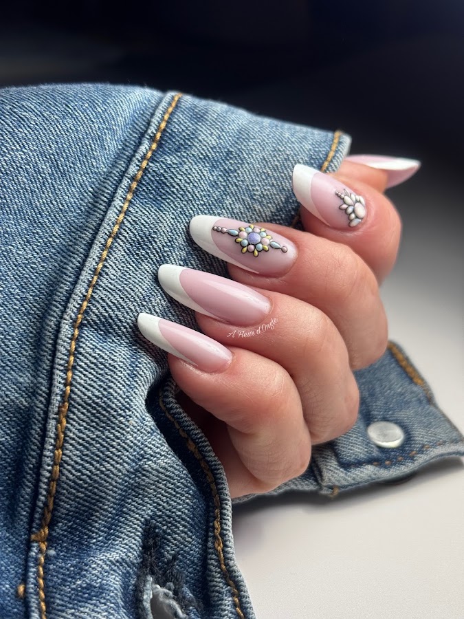 A Fleur d’Ongle