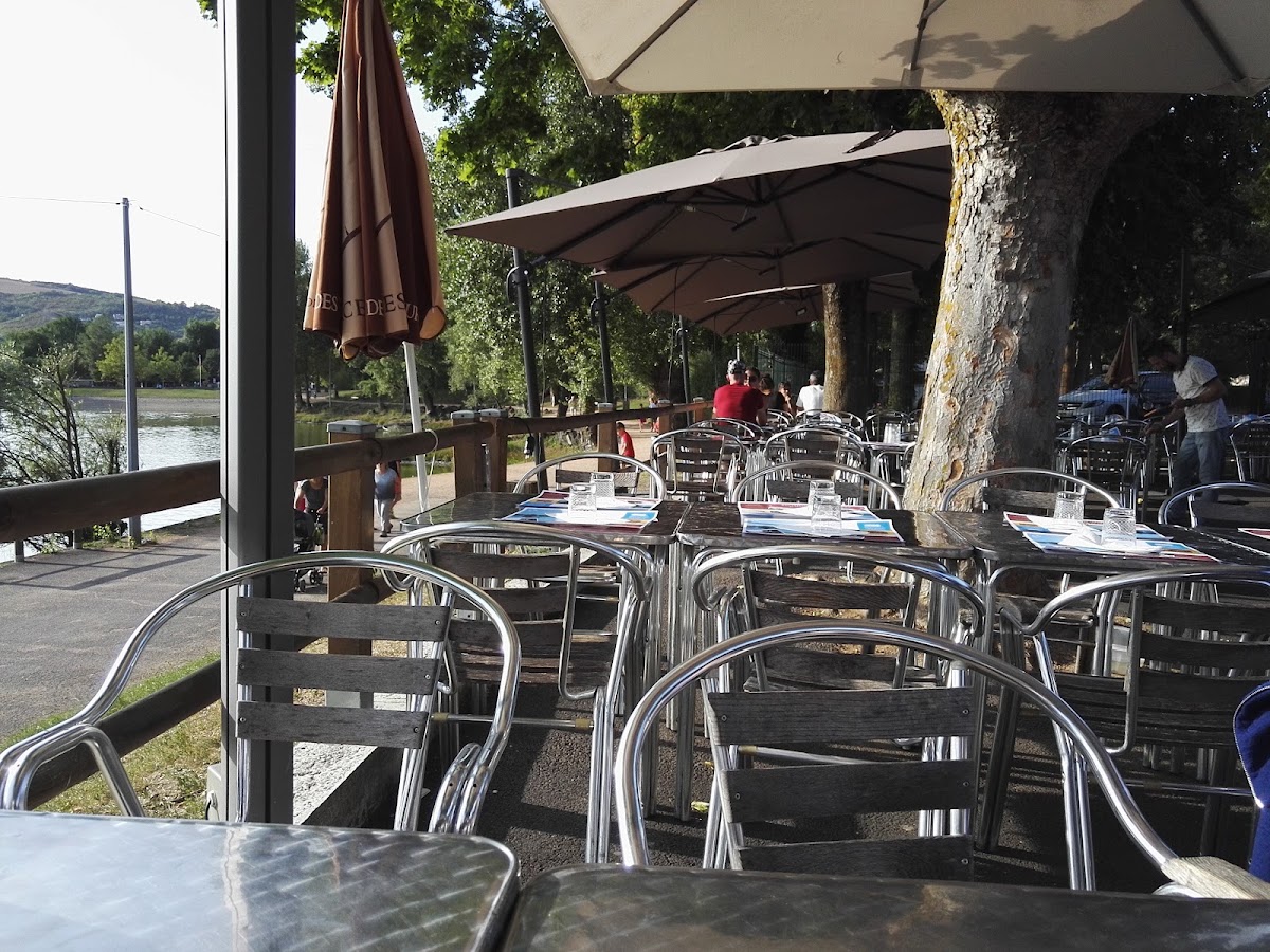 RESTAURANT BAR DU PLAN D EAU