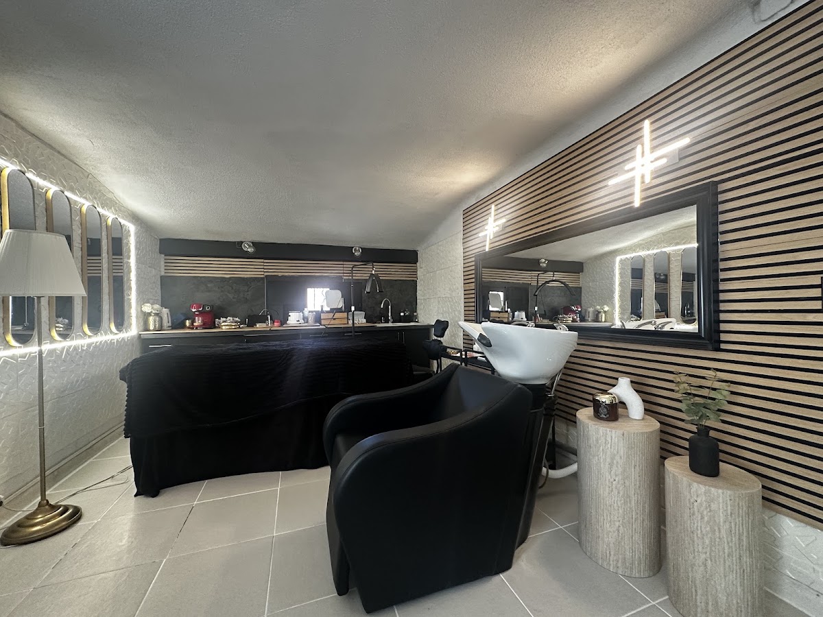 MGC Beauté |Soins Botox Cryotherapie |Spraytan| | Browlift | Rehaussement de cils | Ongle | Laverune| Montpellier