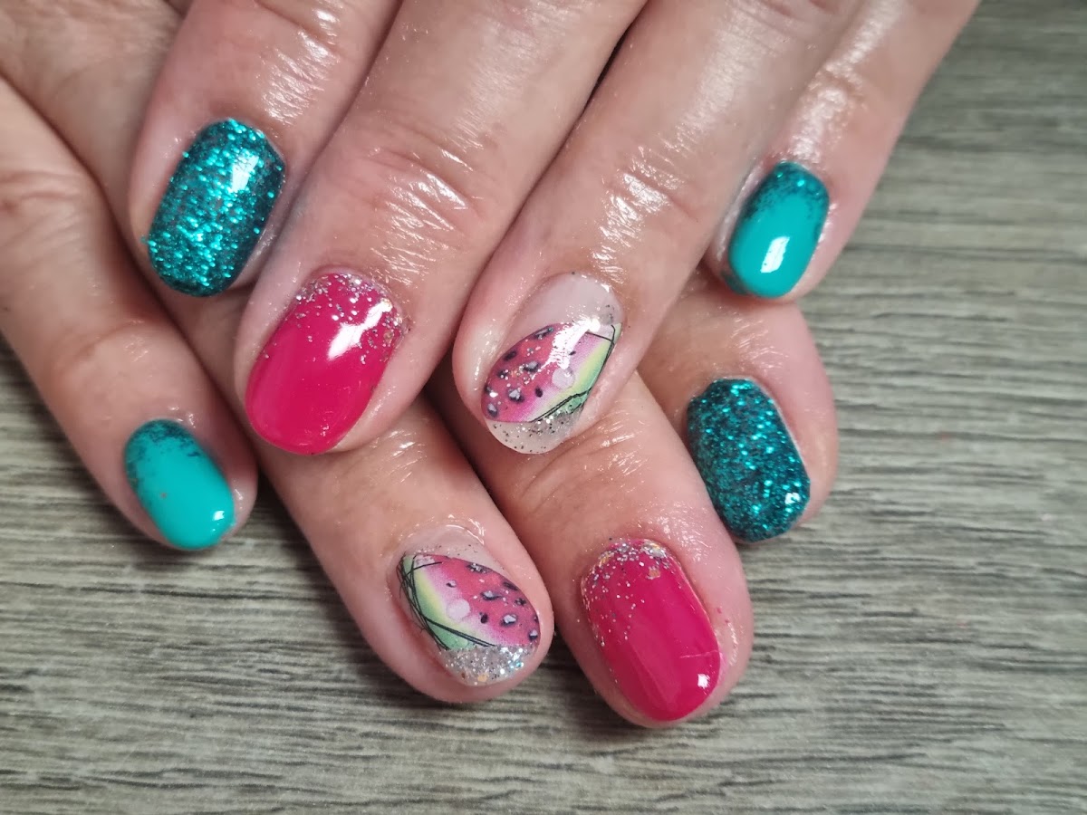 Prothésiste ongulaire - Garcia Céline - nails en couleurs