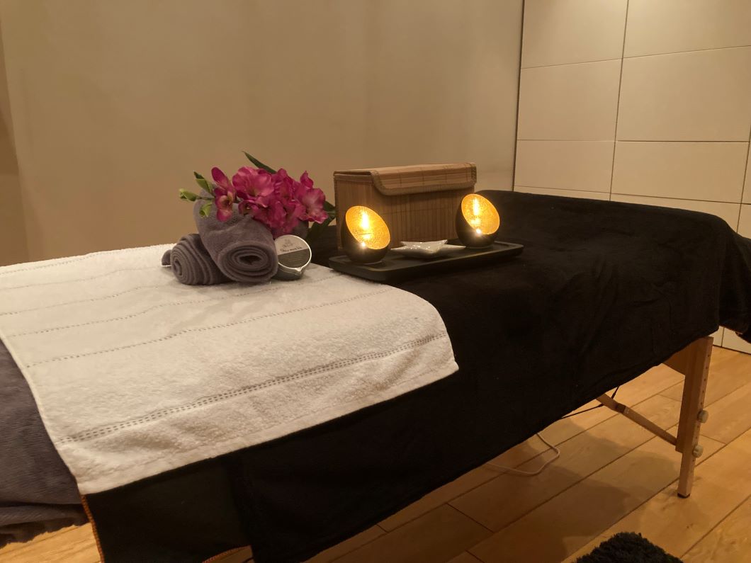 Atelier l'art en soi - Anne Xamin - MASSEUSE (domicile/entreprise) - MAQUILLEUSE ARTISTIQUE Chambéry Yenne Belley Savoie