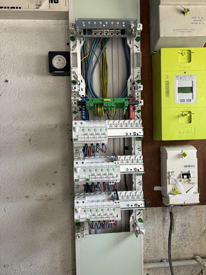 G L'ELEC44